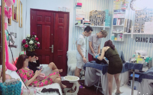 Cơ sở thẩm mỹ kém chất lượng gây hỏng mí